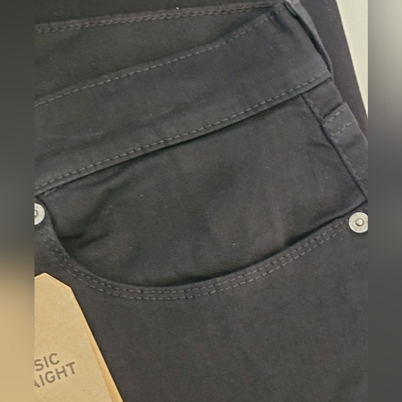 Levi's Black NWT Classic Straight Leg Jeans - Size 16 Short - Picture 6 of 14